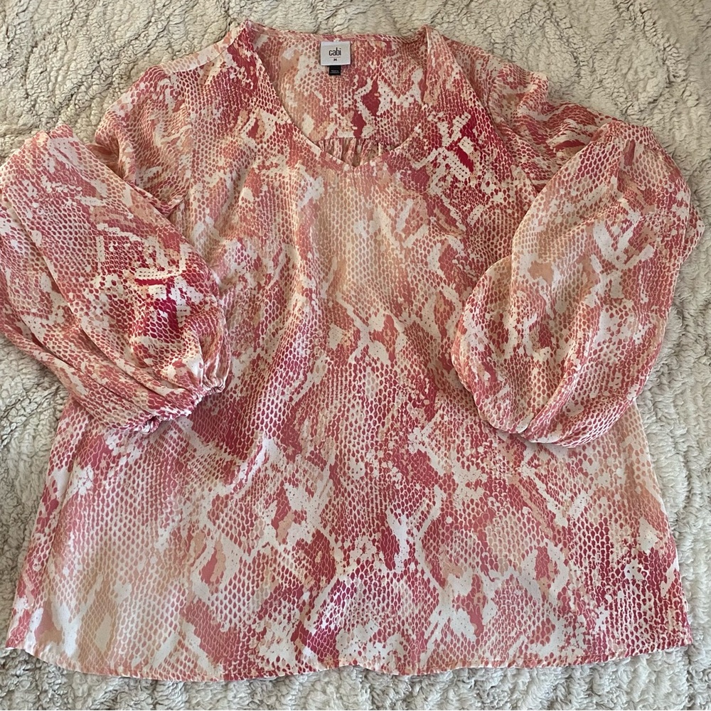 Cabi Bethany Blouse Snakeskin Print Lantern Sleeve Pink